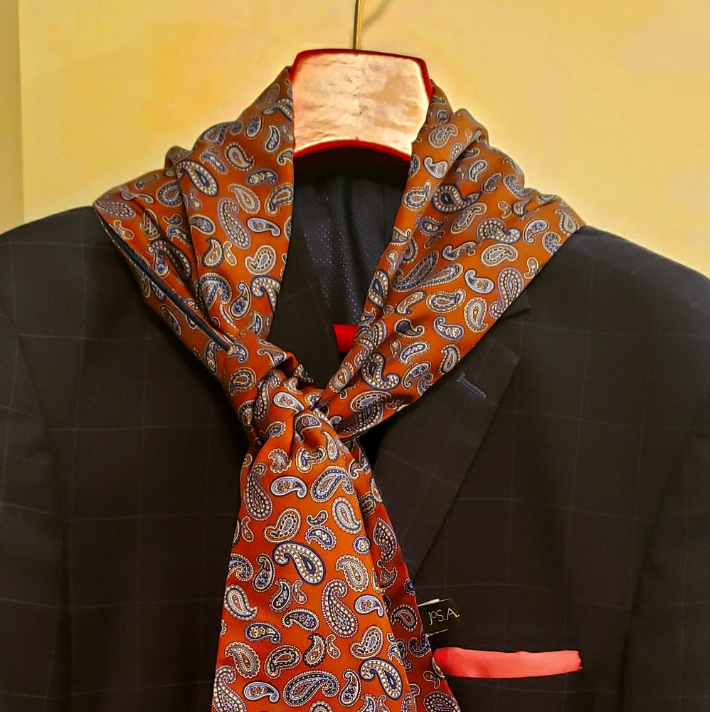 Jos. A. Bank men's scarf - Picture 2 of 8